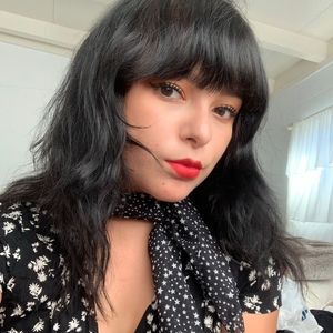 Meet your Posher, Posh